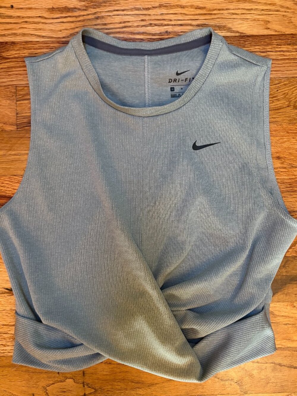 Nike Dri-fit crop tank Medium
